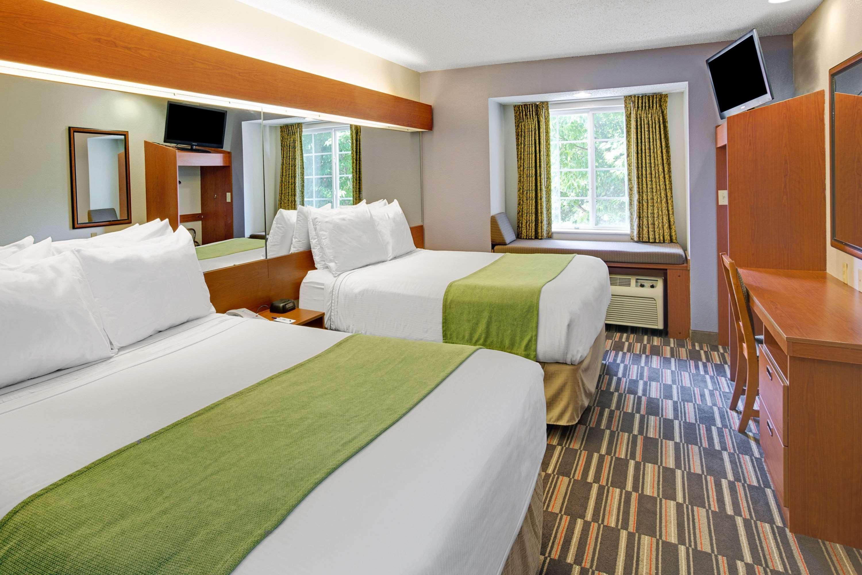 Microtel Inn & Suites By Wyndham Cherokee Eksteriør billede