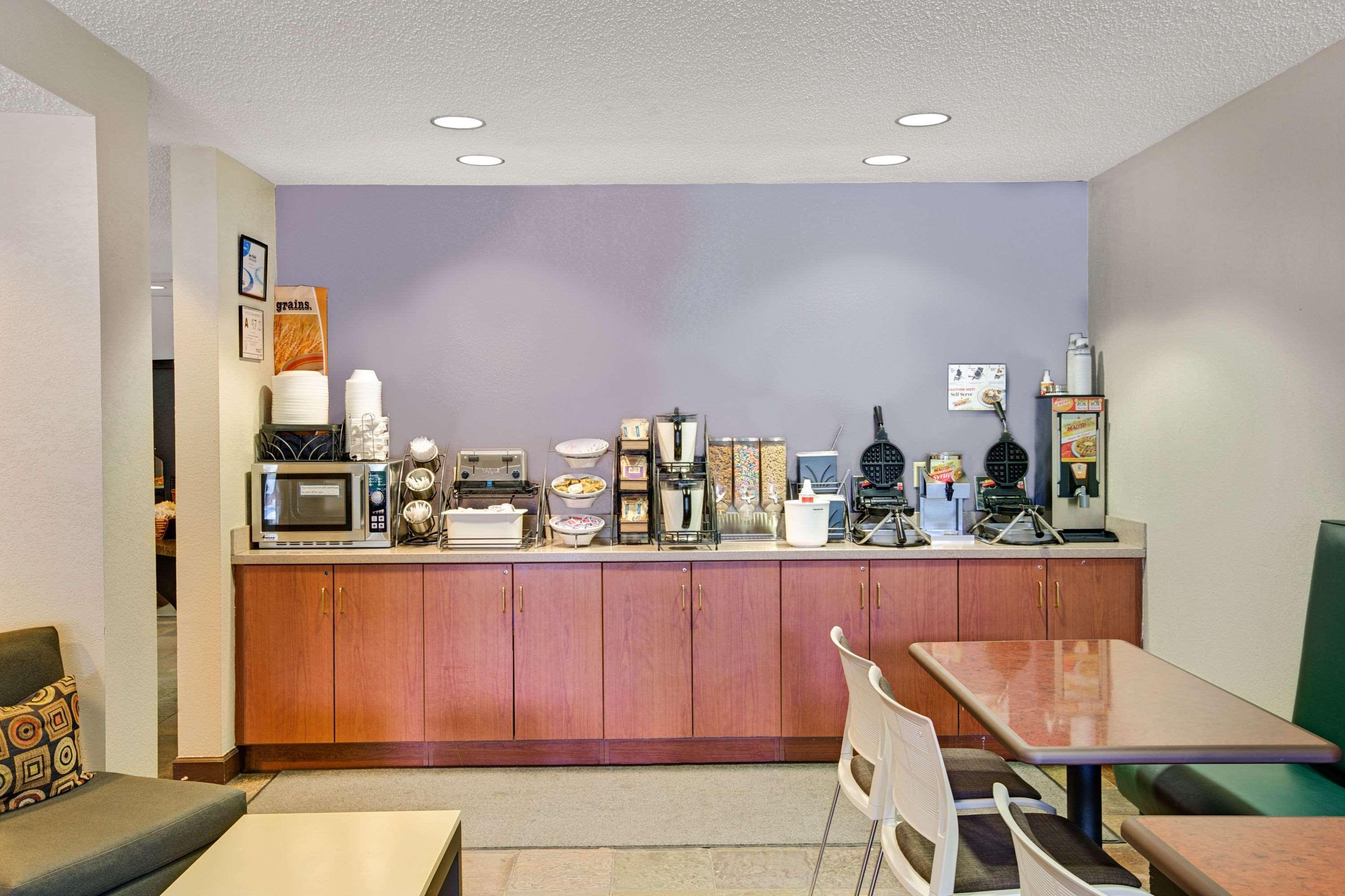 Microtel Inn & Suites By Wyndham Cherokee Eksteriør billede