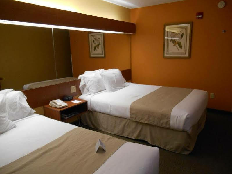 Microtel Inn & Suites By Wyndham Cherokee Eksteriør billede